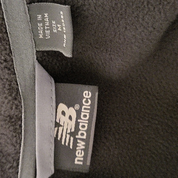 New Balance Gray Water Resistant Fleece Lined Soft Shell Jacket - Size M - Picture 5 of 6